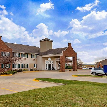 Americinn By Wyndham Pella Bagian luar foto
