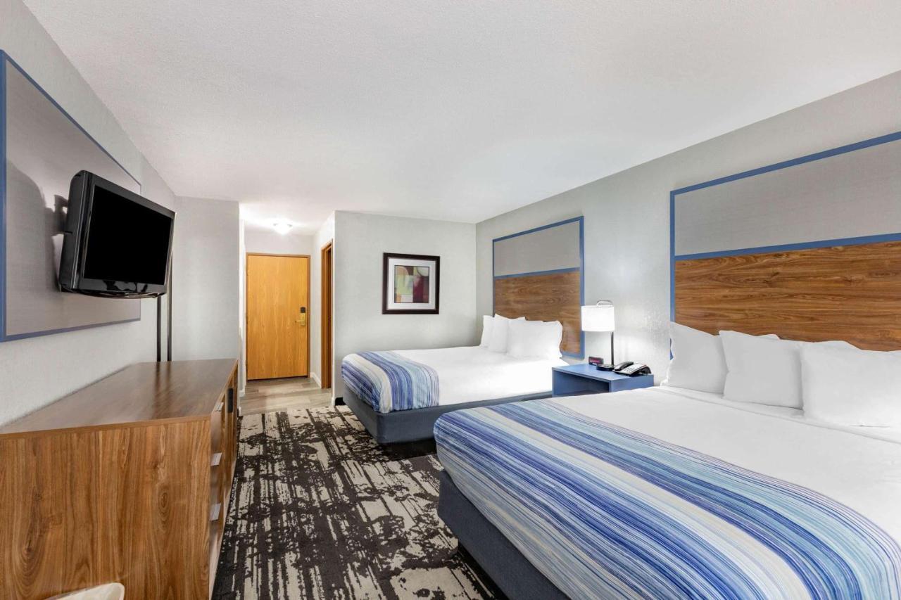 Americinn By Wyndham Pella Bagian luar foto