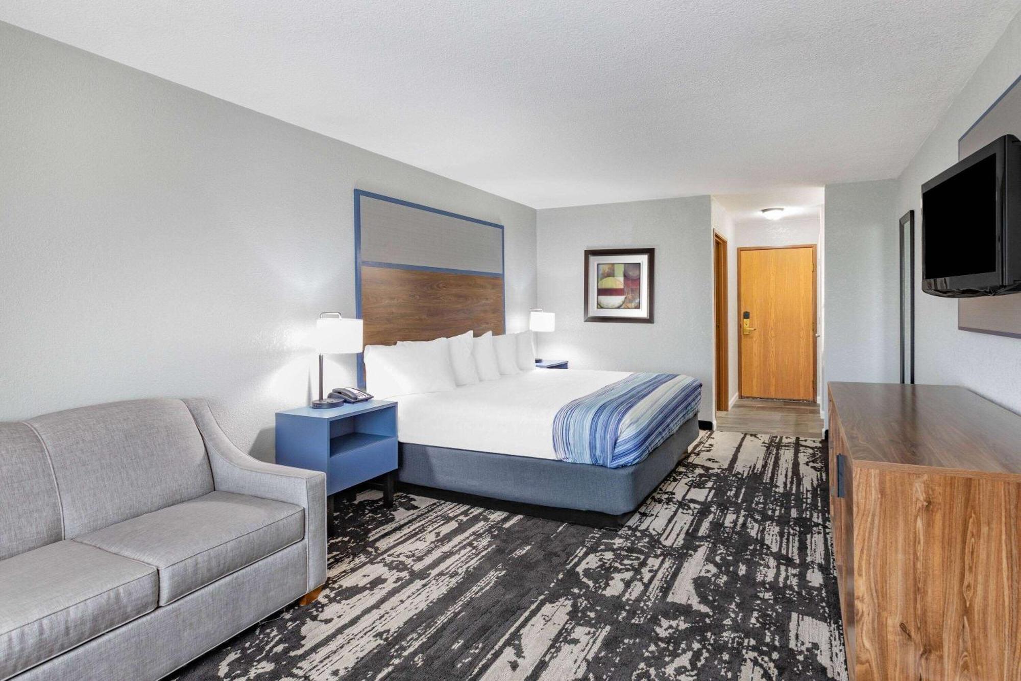 Americinn By Wyndham Pella Bagian luar foto
